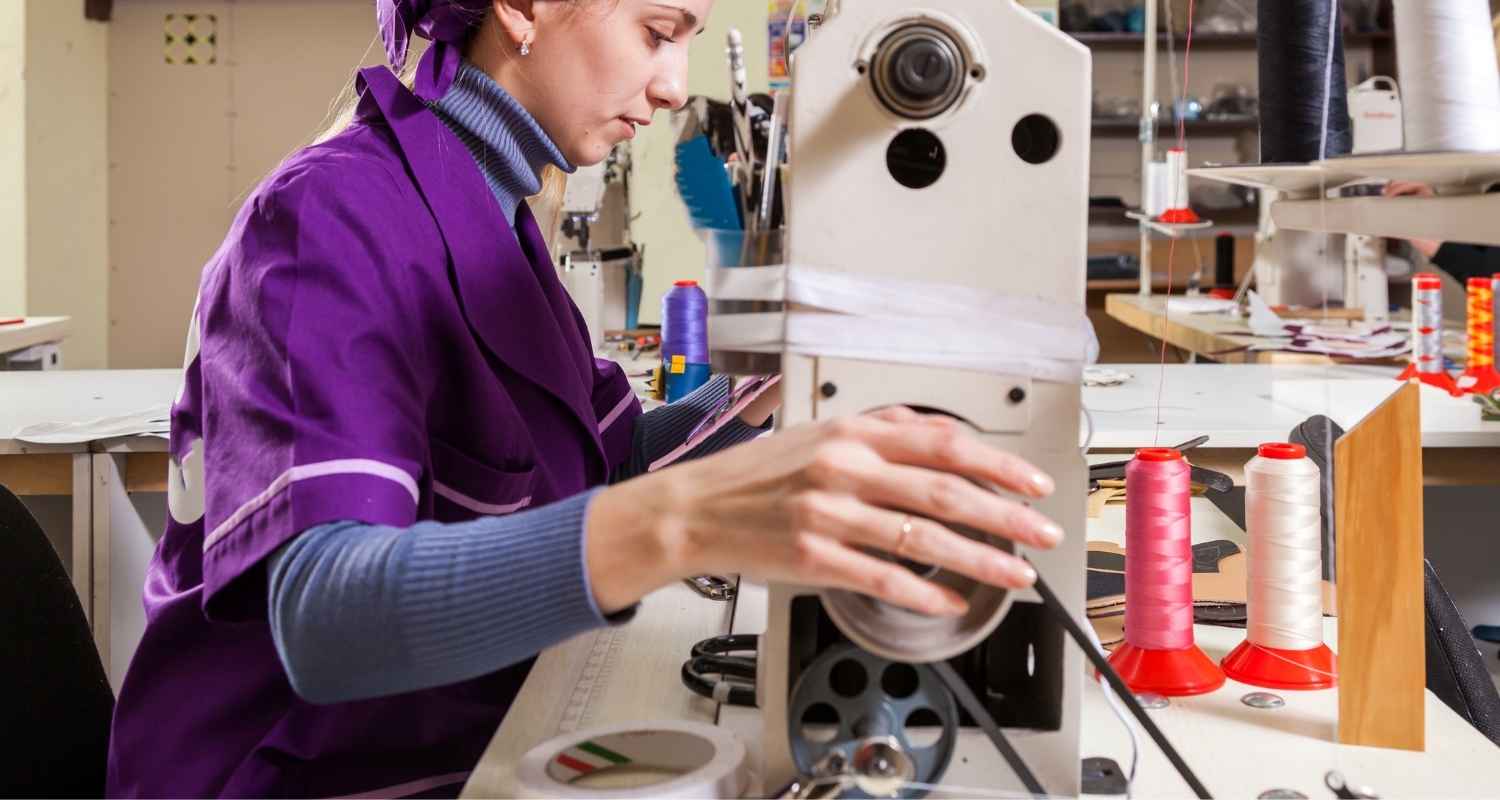 What Is A Needle Feed Sewing Machine? Find Out Here! Sewing This!